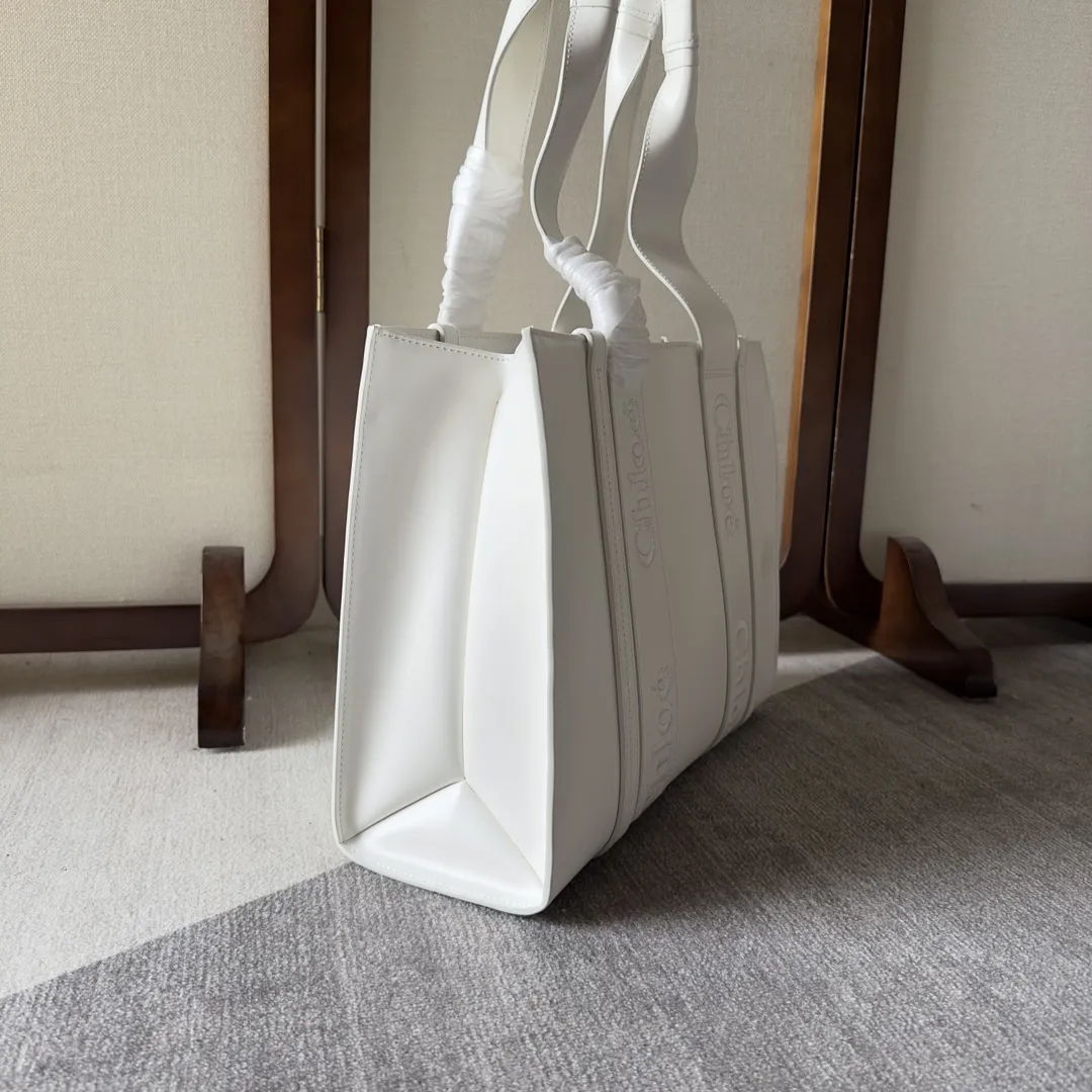 Chloé Woody Tote 白 鞄 - 画像 (3)