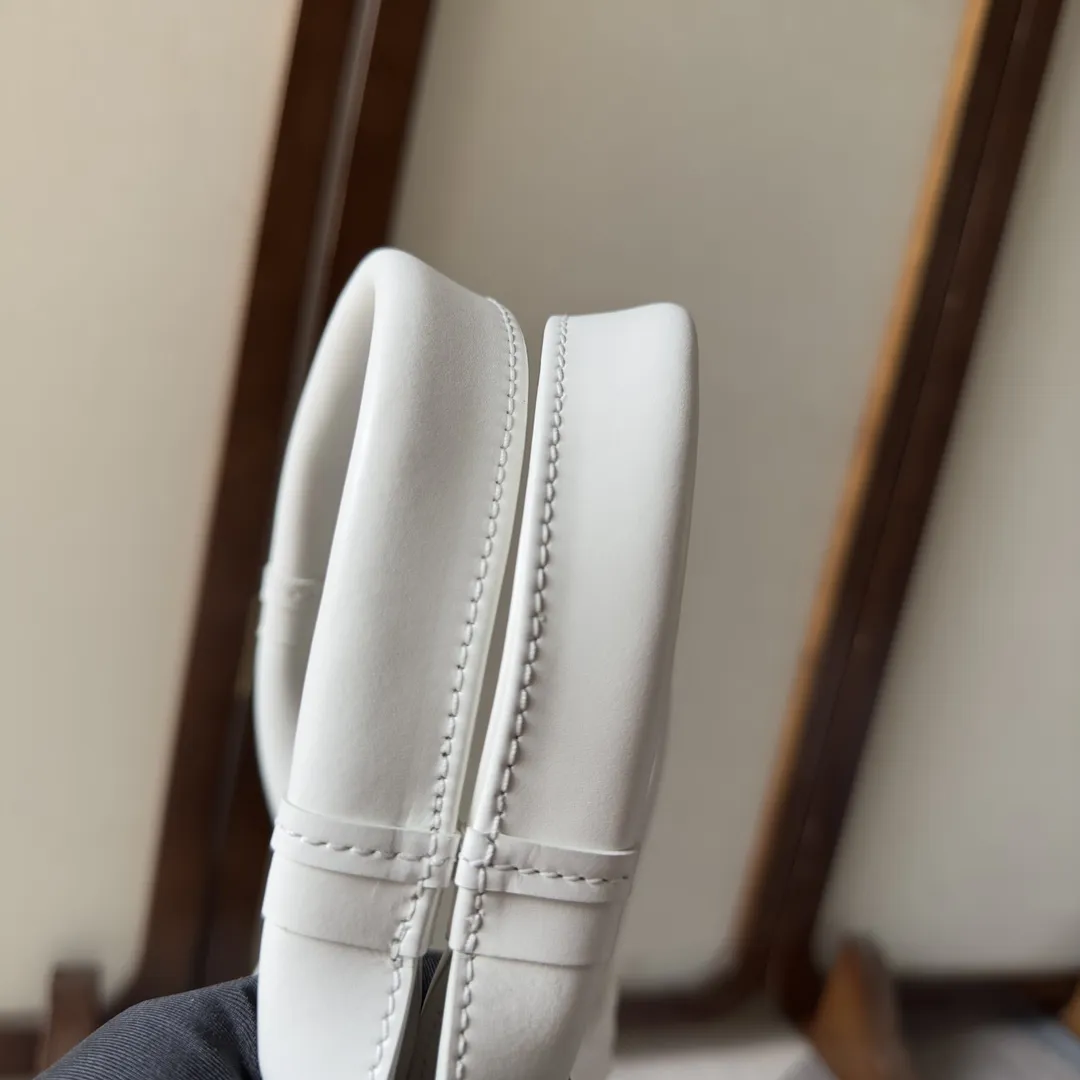 Chloé Woody Tote 白 鞄 - 画像 (7)