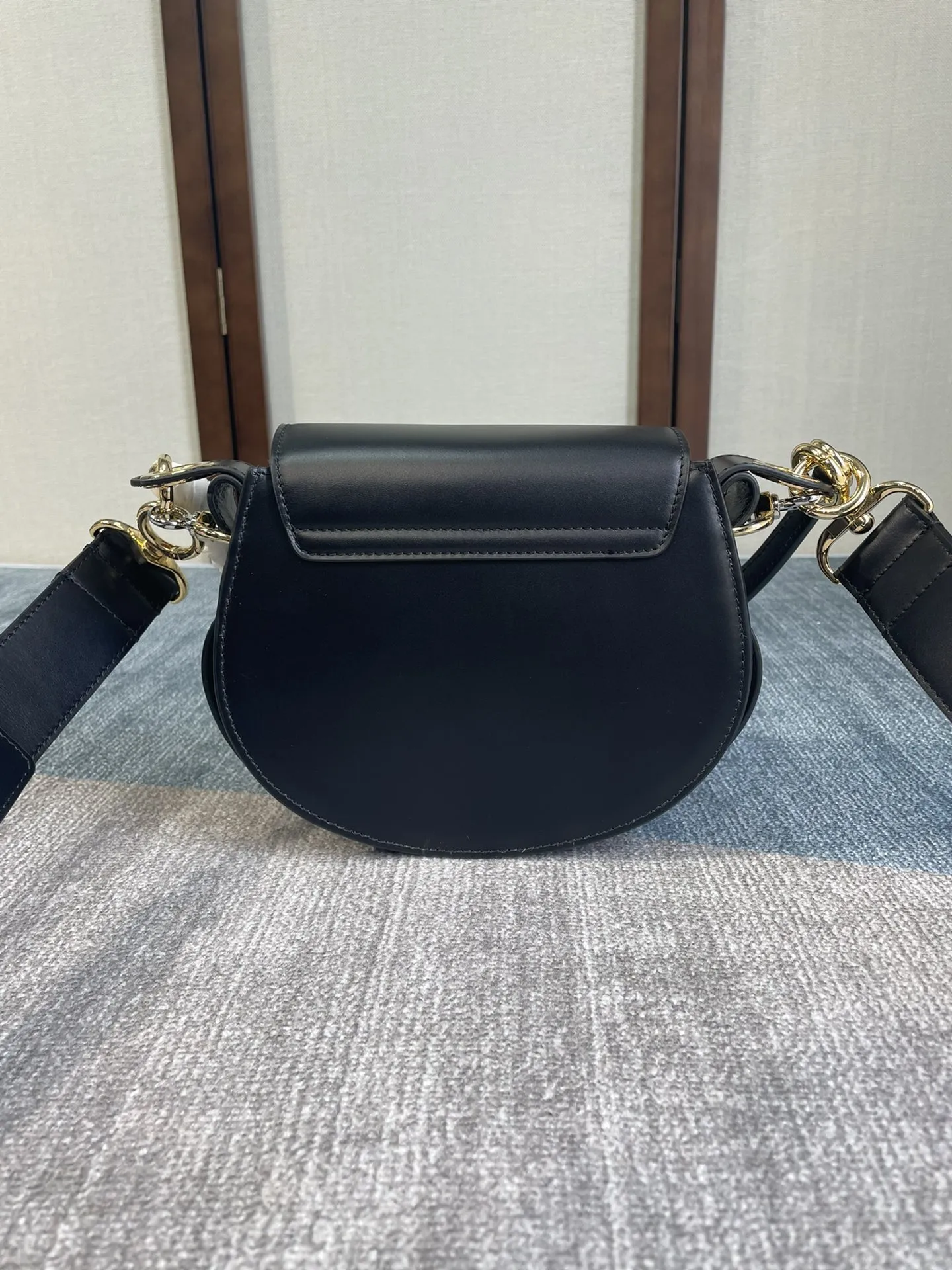 Chloé Tess 秋冬新款 黒色 ショルダーバッグ - 画像 (4)