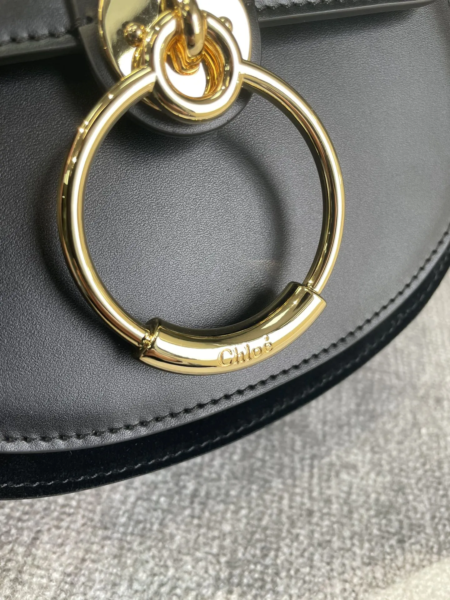 Chloé Tess 秋冬新款 黒色 ショルダーバッグ - 画像 (7)