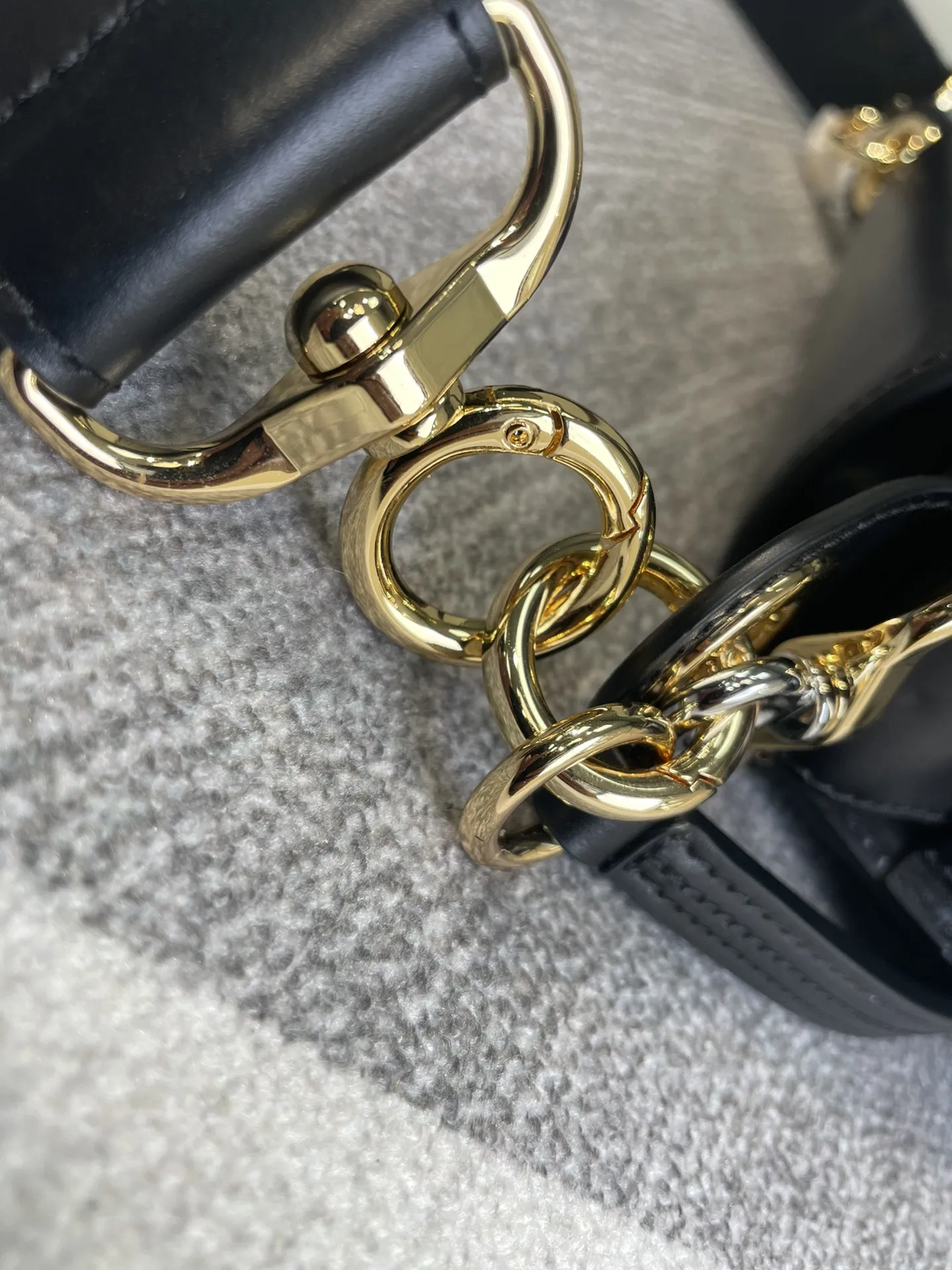 Chloé Tess 秋冬新款 黒色 ショルダーバッグ - 画像 (8)