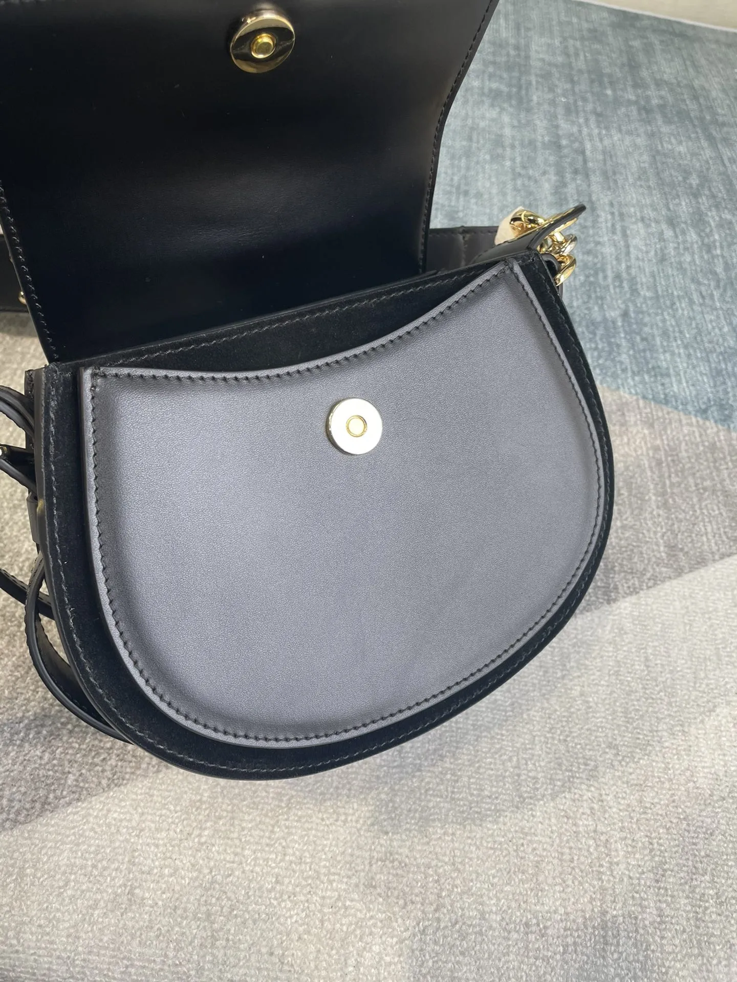 Chloé Tess 秋冬新款 黒色 ショルダーバッグ - 画像 (9)