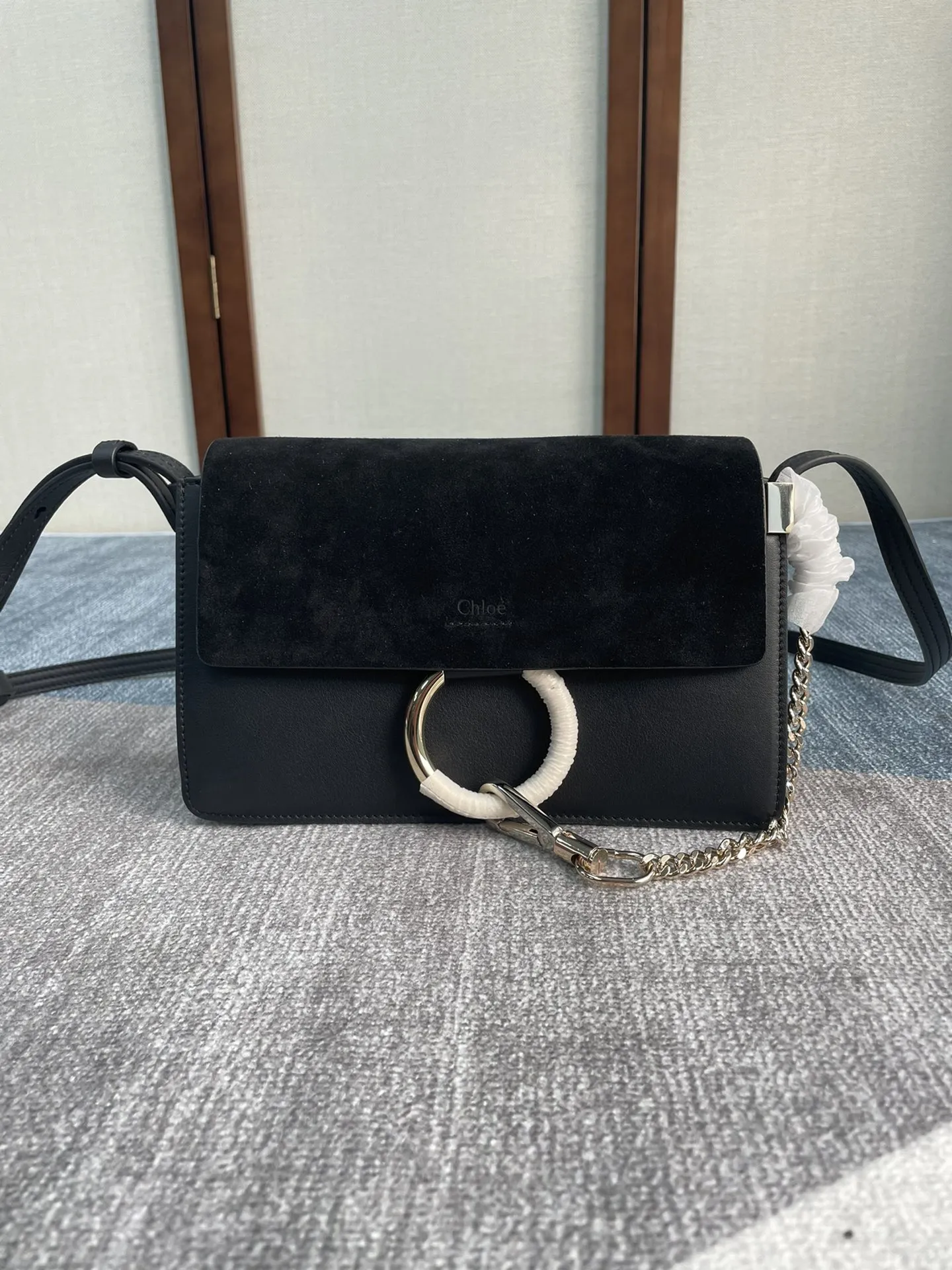 Chloé 黒 Faye中号梯形包金銀チェーン