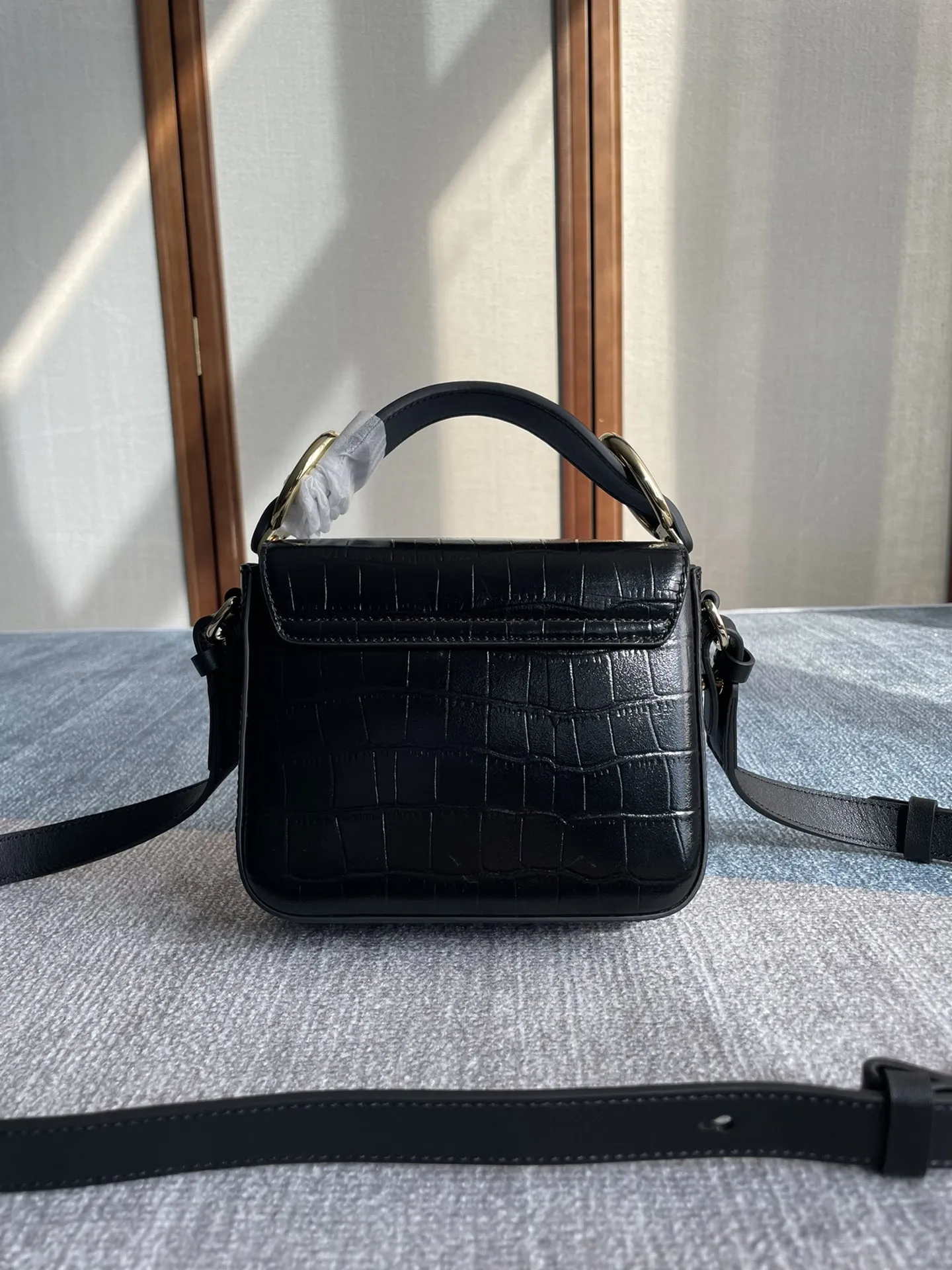 Chloé C Bag ブラック クロコダイル柄 - 画像 (3)