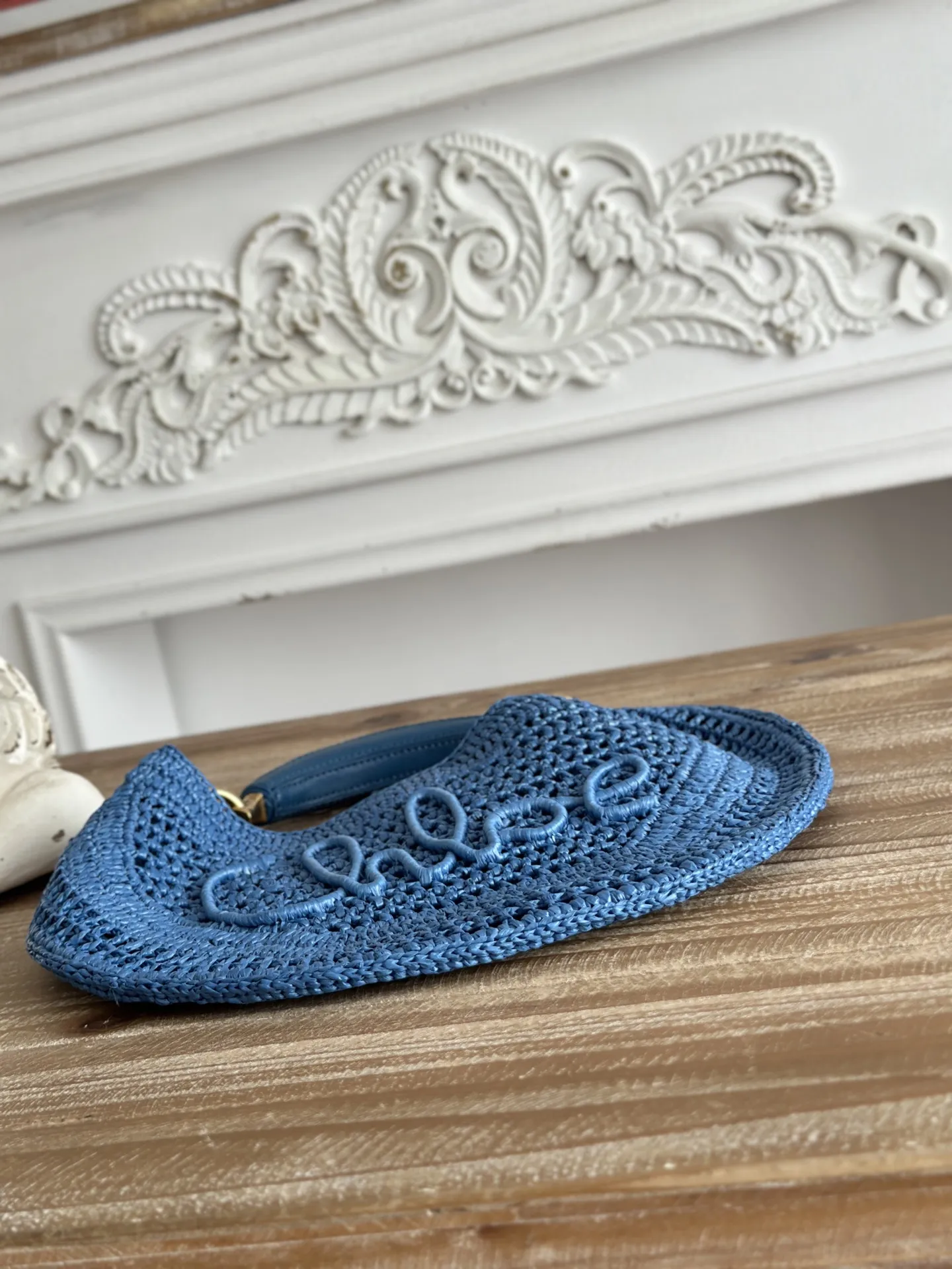 Chloé Summer Banana ブルー ラフィア編みバッグ - 画像 (6)