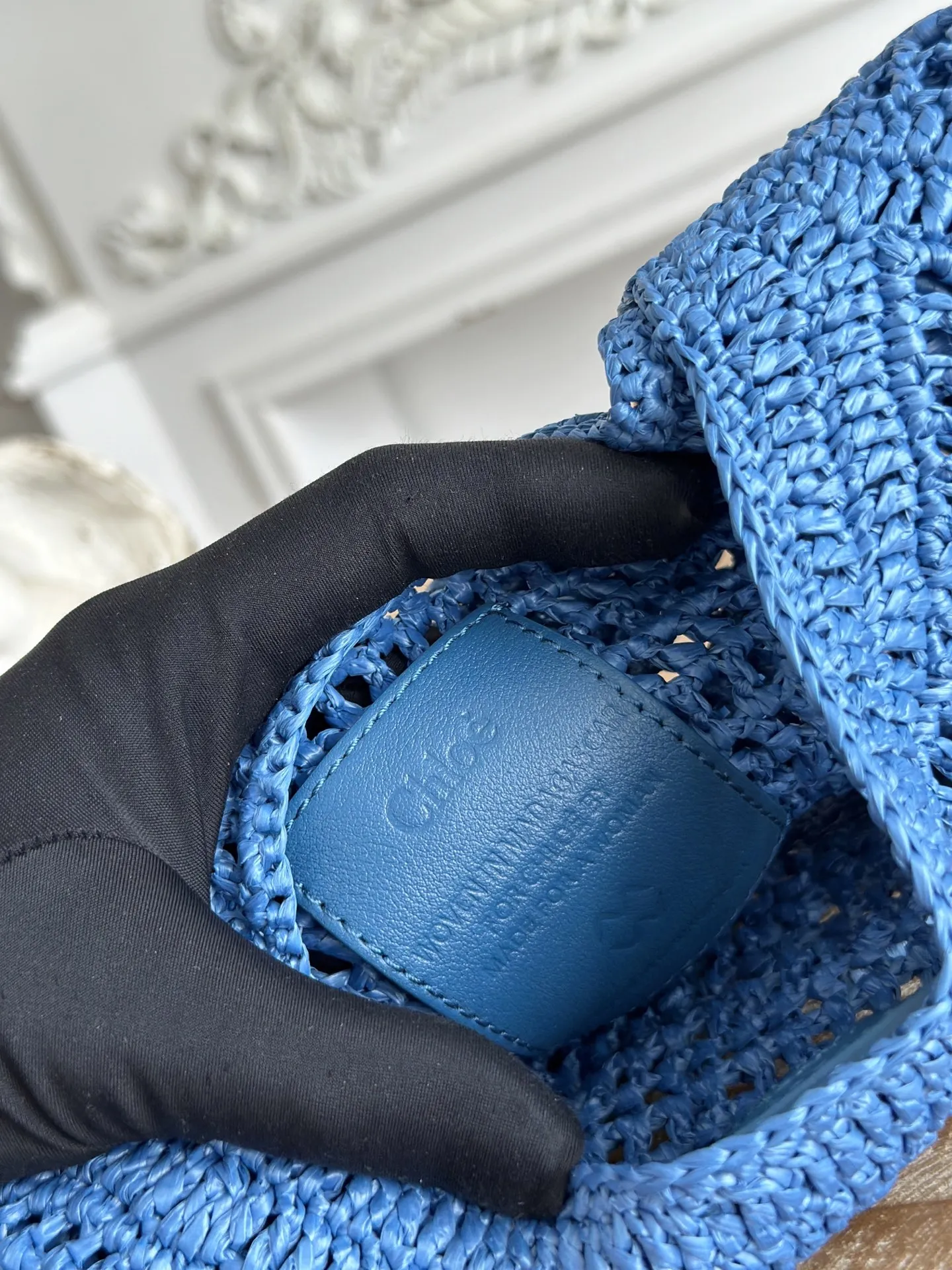 Chloé Summer Banana ブルー ラフィア編みバッグ - 画像 (10)