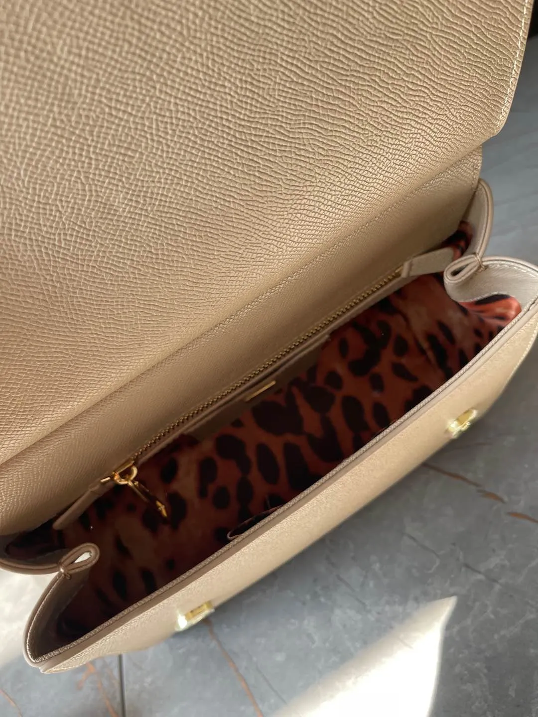 Dolce&Gabbana ベージュ ハンドバッグ 2021新作 - 画像 (9)