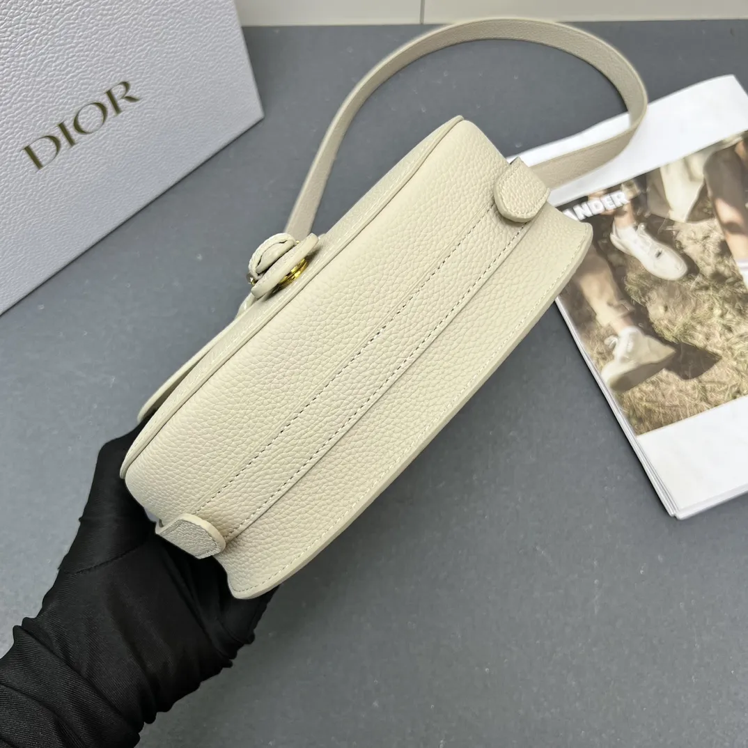 Christian Dior ビージュ ボビー バッグ - 画像 (6)