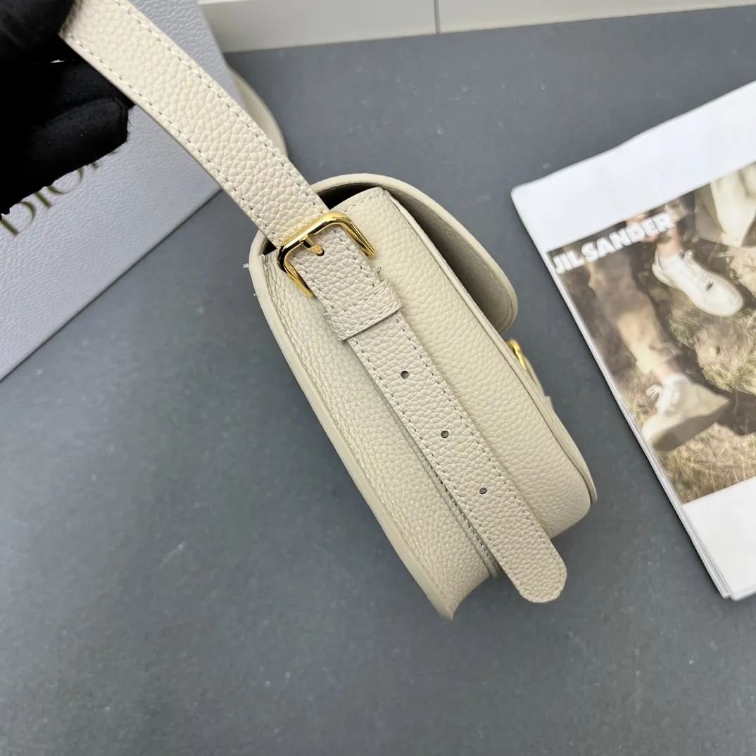 Christian Dior ビージュ ボビー バッグ - 画像 (7)