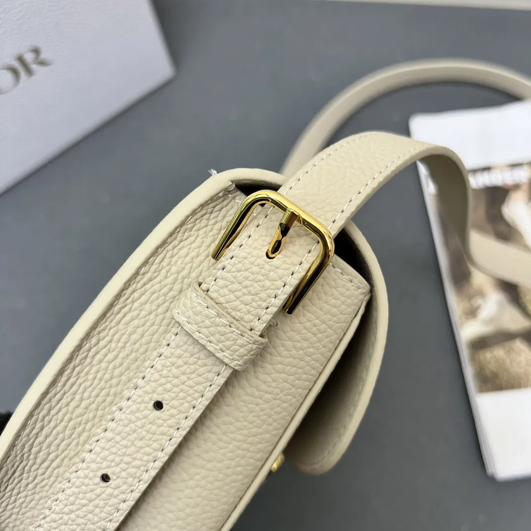 Christian Dior ビージュ ボビー バッグ - 画像 (8)