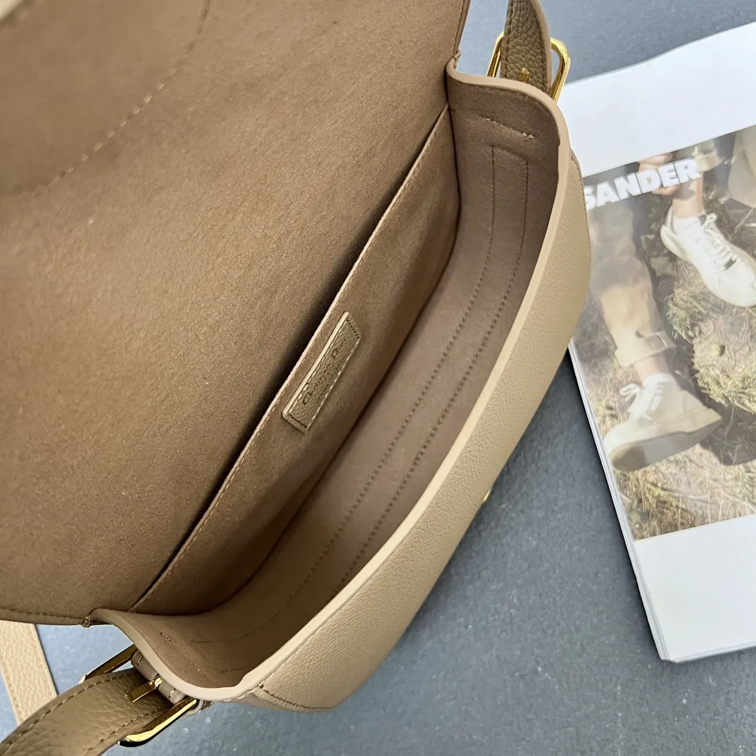 Christian Dior ベージュ 22サイズレトロバッグ - 画像 (9)