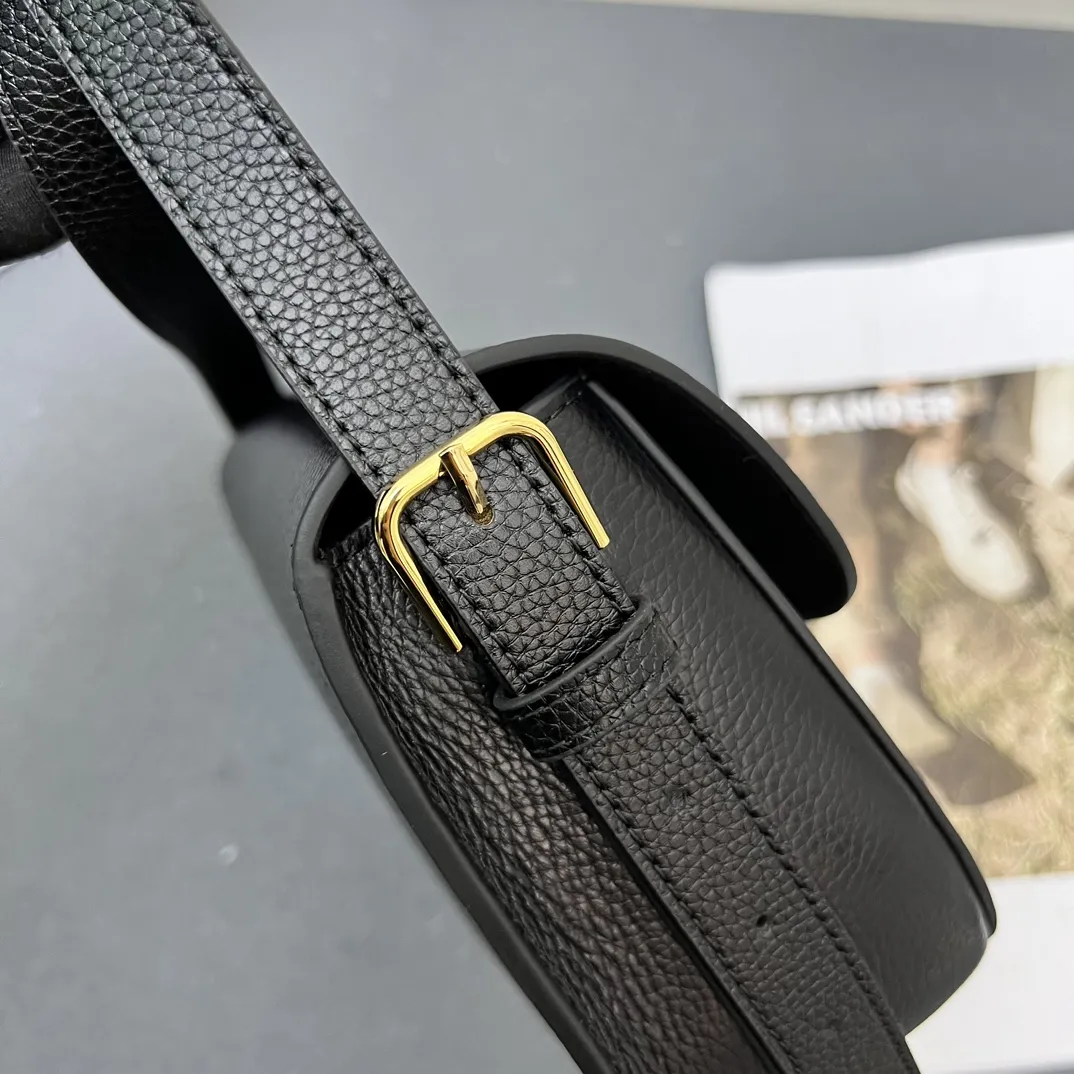 Christian Dior ブラック ボビー バッグ 22サイズ - 画像 (6)