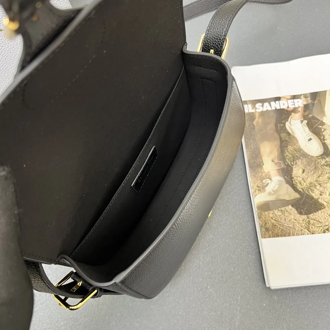 Christian Dior ブラック ボビー バッグ 22サイズ - 画像 (8)