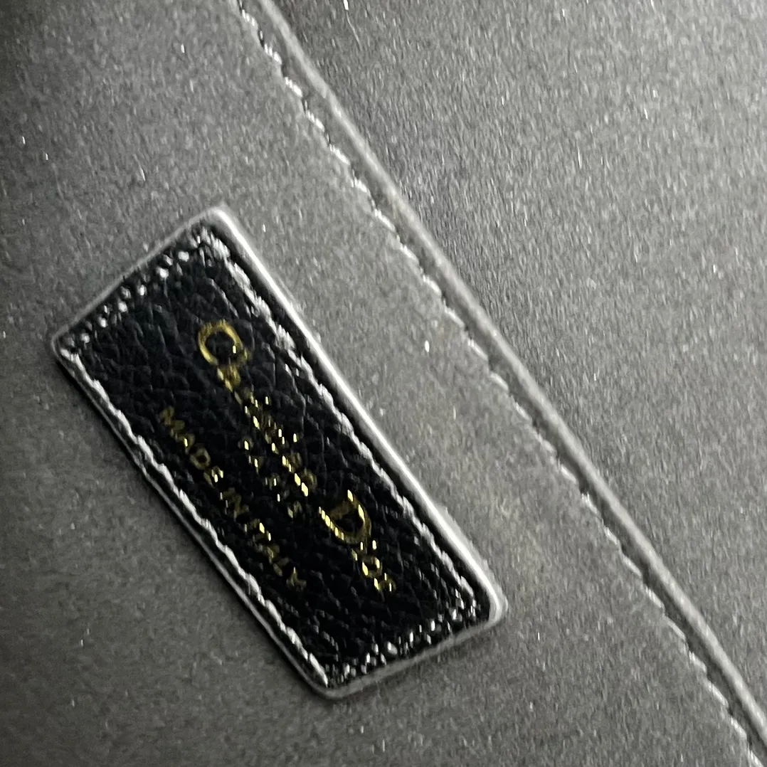 Christian Dior ブラック ボビー バッグ 22サイズ - 画像 (9)