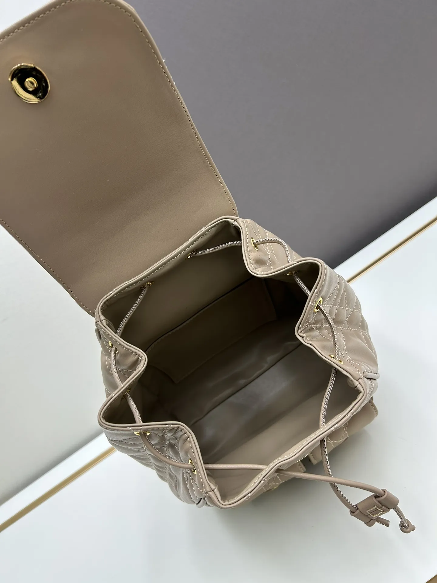 DIORディオル ベージュ カノエライン バックパック - 画像 (9)