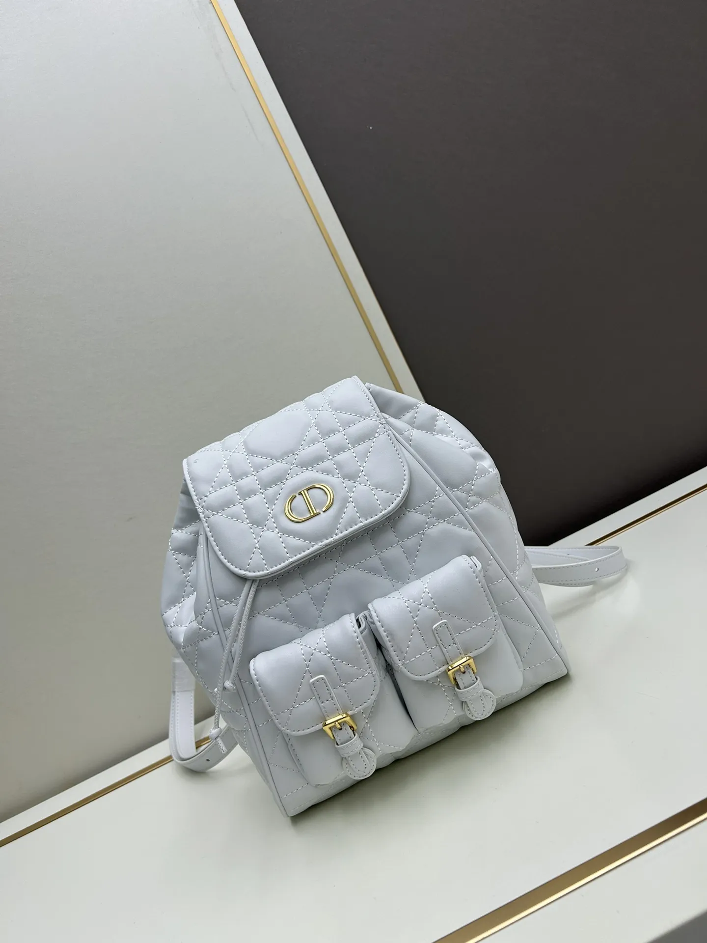 DIORディオール ホワイト CAROバックパック - 画像 (3)