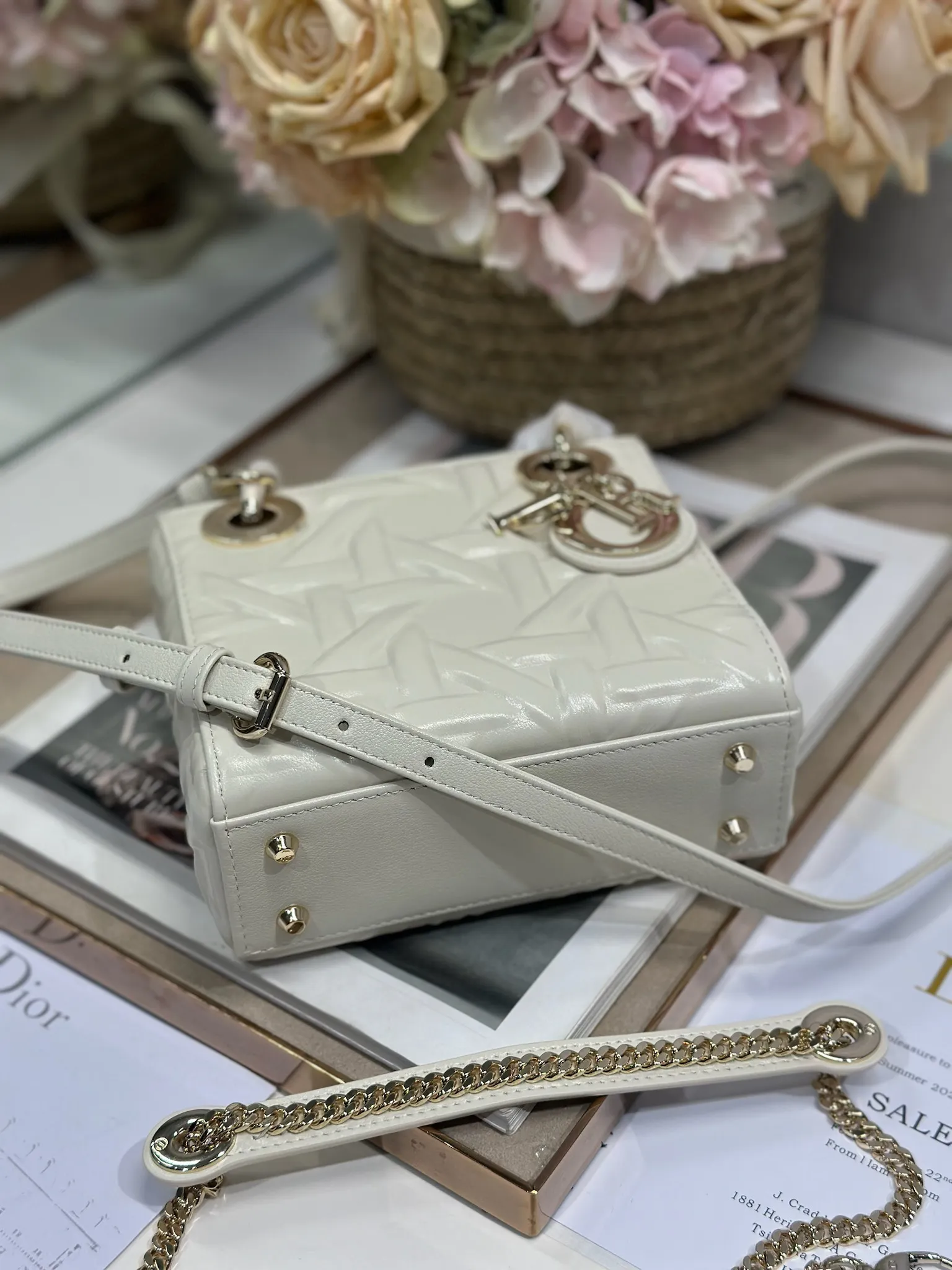 Christian Dior 白色プレス花菱格 Lady Dior ハンドバッグ - 画像 (6)