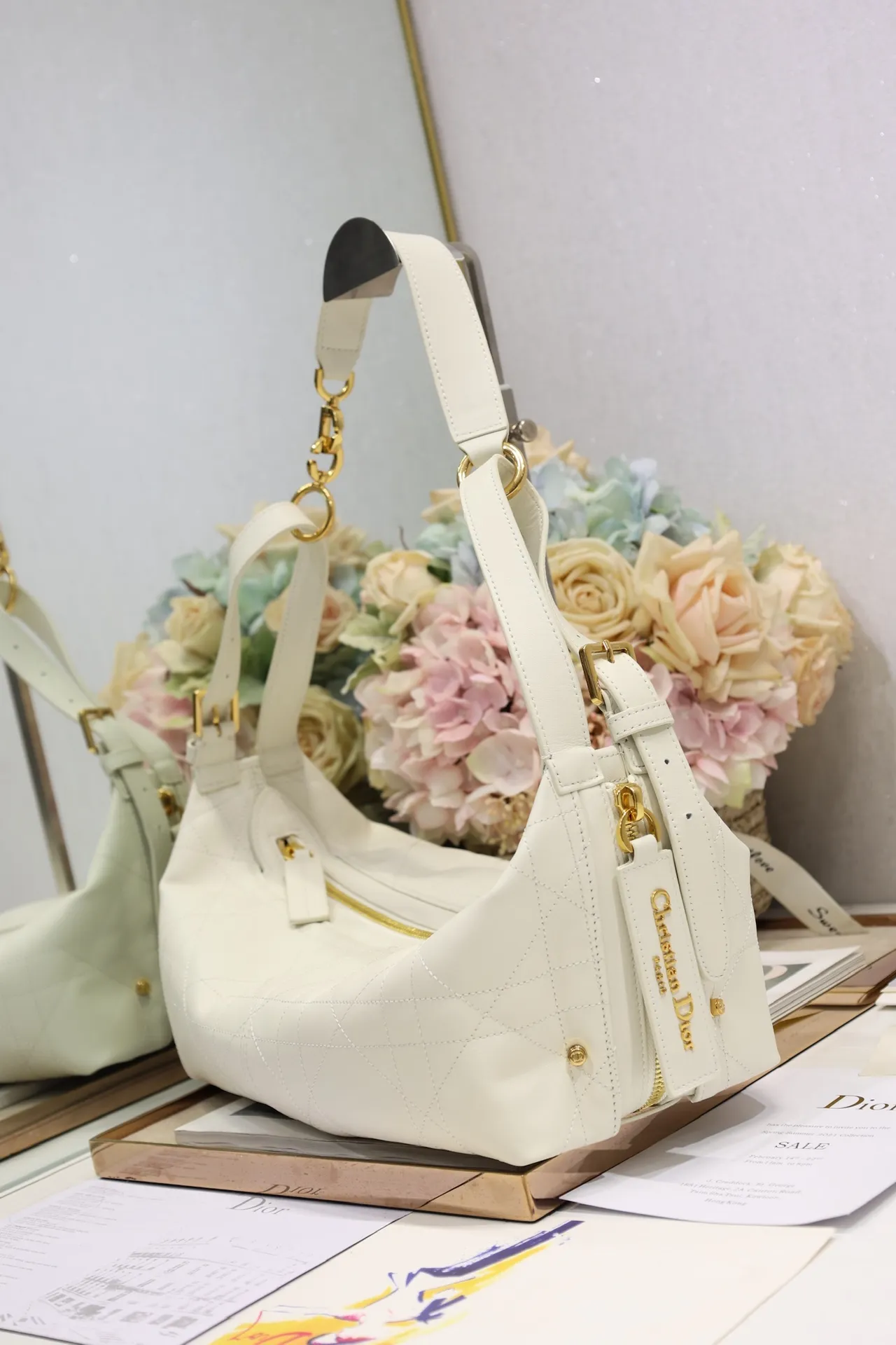 Christian Dior D-Journey ミディアムハンドバッグ ホワイト プレーン - 画像 (4)