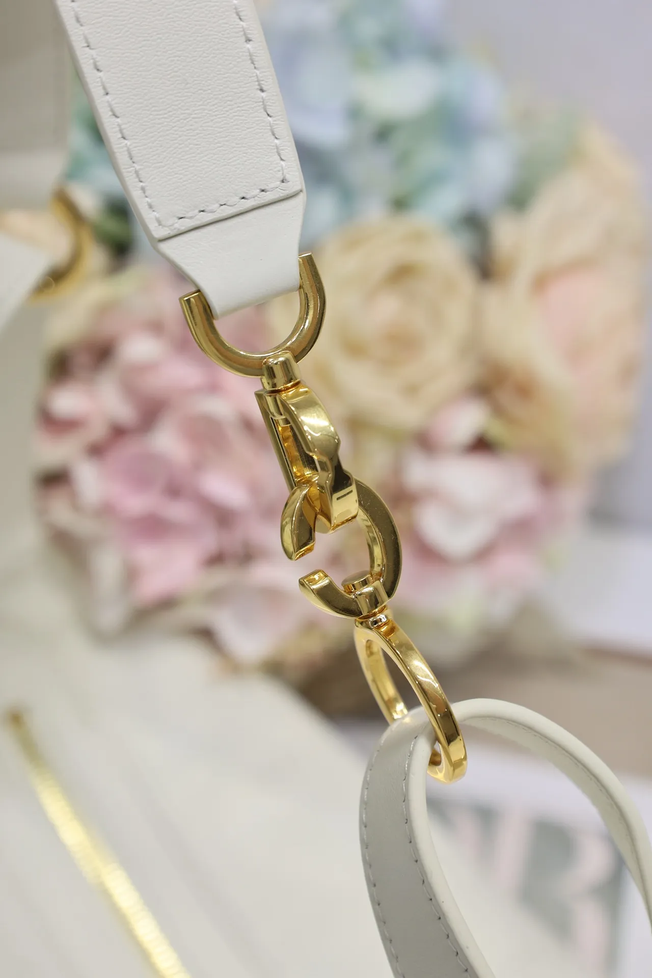 Christian Dior D-Journey ミディアムハンドバッグ ホワイト プレーン - 画像 (7)