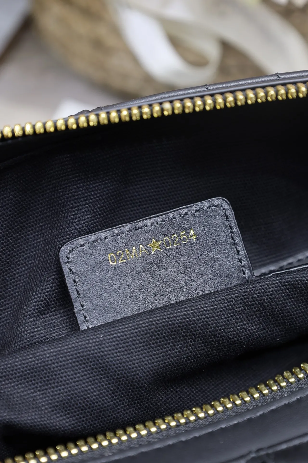 Christian Dior D-Journey 中号手袋 黑色平纹式 - 画像 (10)