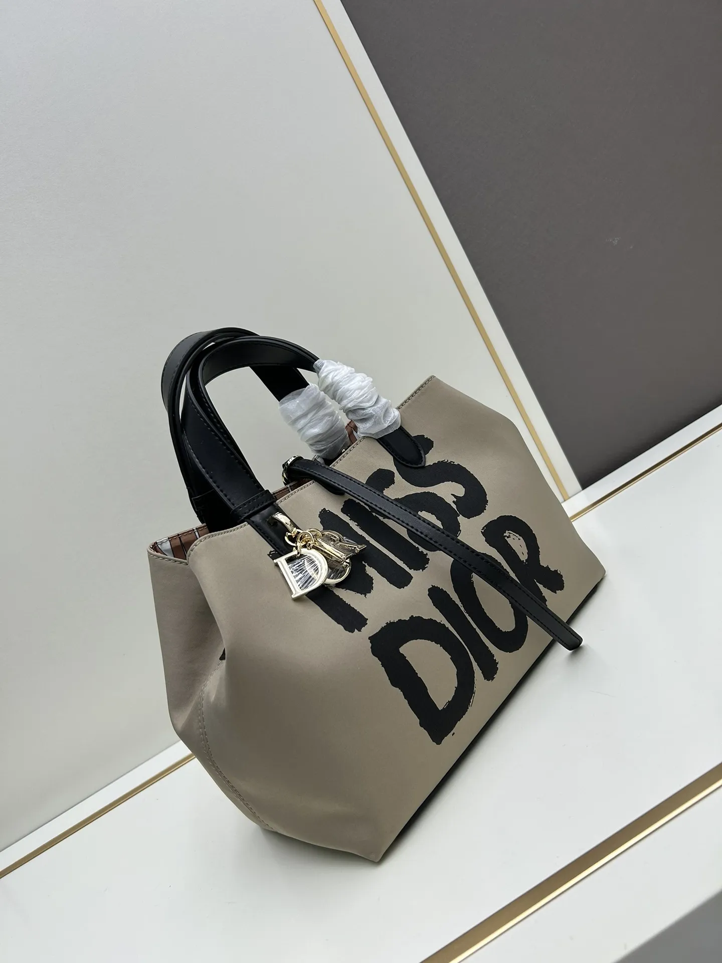 Christian Dior ミスディオール ボストンバッグ ベージュ - 画像 (3)