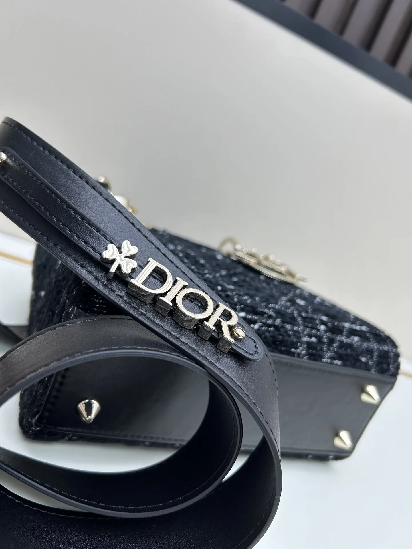 Christian Dior ブラックツイードハンドバッグ2388 - 画像 (7)