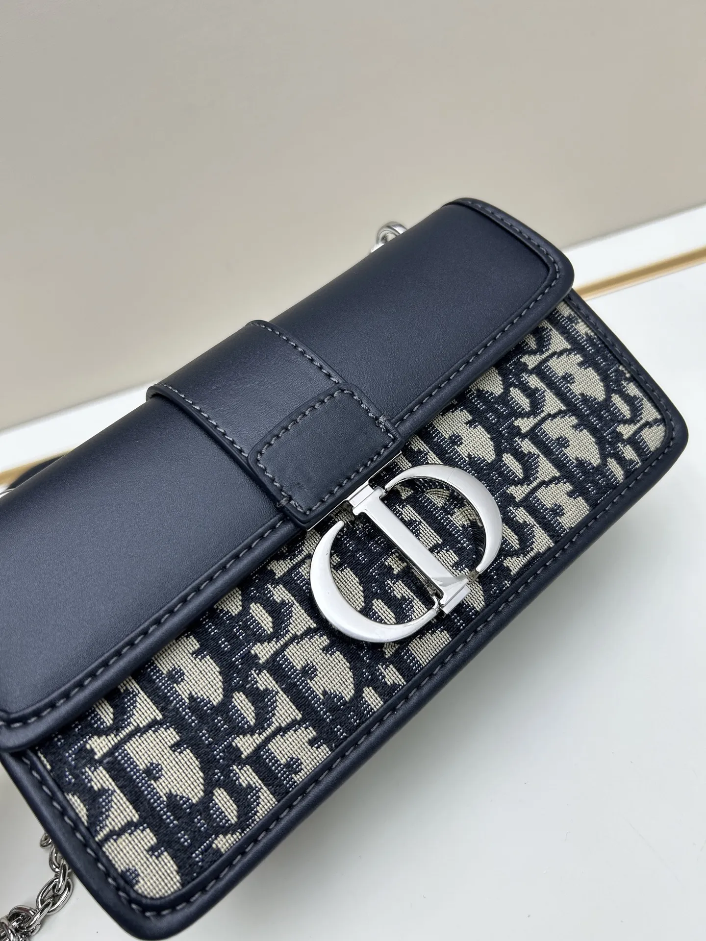 Christian Dior ブルー 小号30 Montaigneバッグ - 画像 (5)