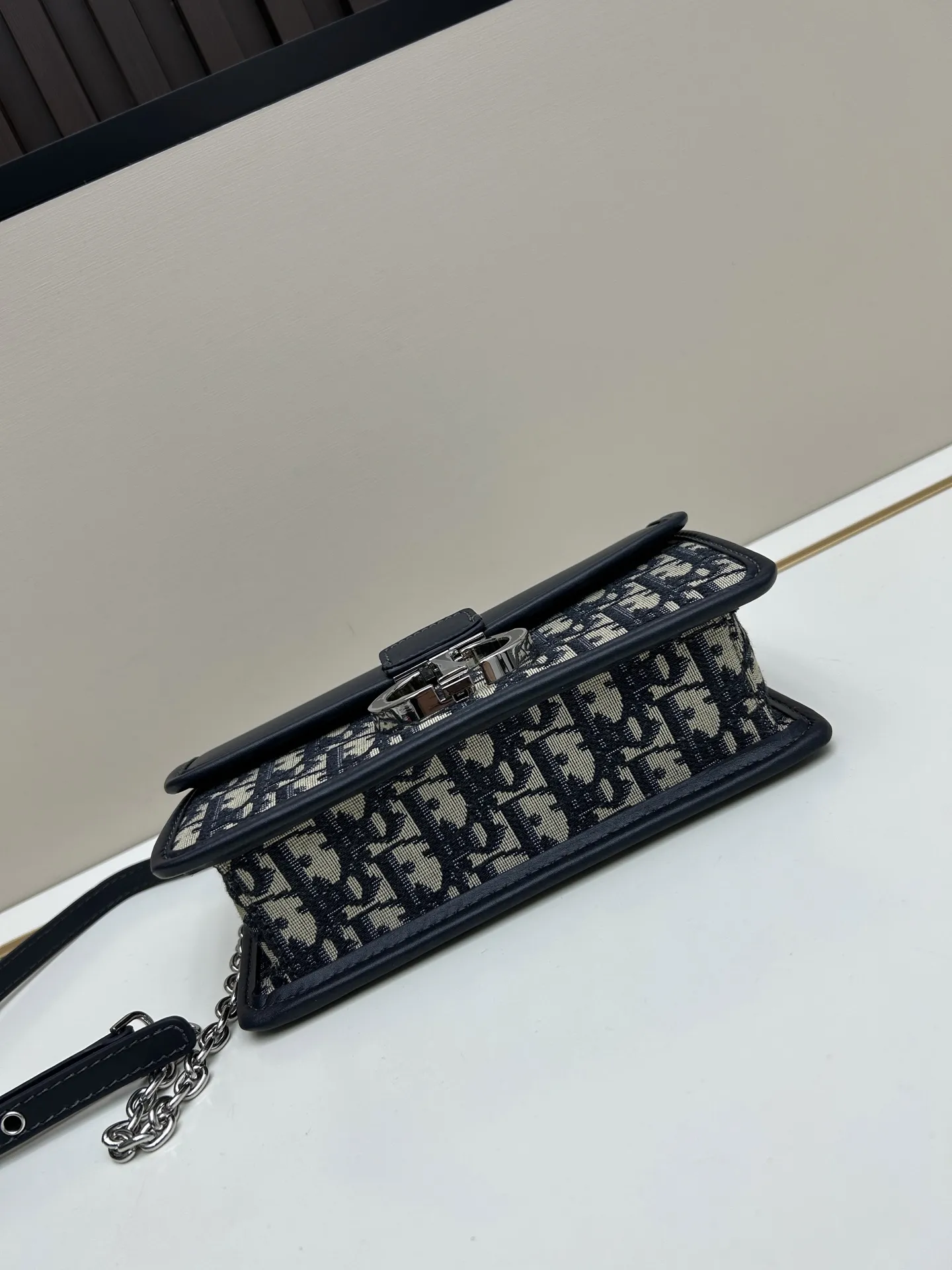 Christian Dior ブルー 小号30 Montaigneバッグ - 画像 (7)