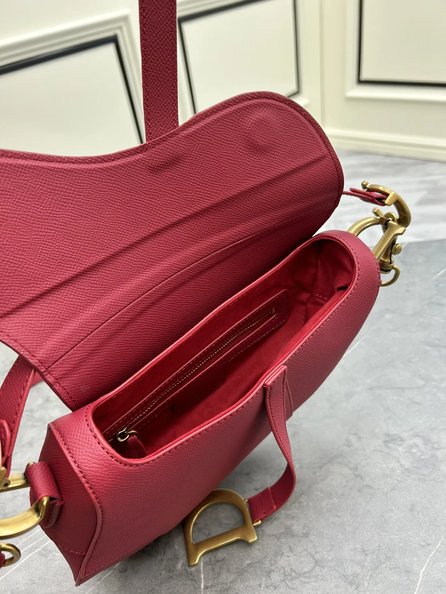 Christian Dior レッド サドルバッグ 細肩帯 - 画像 (8)