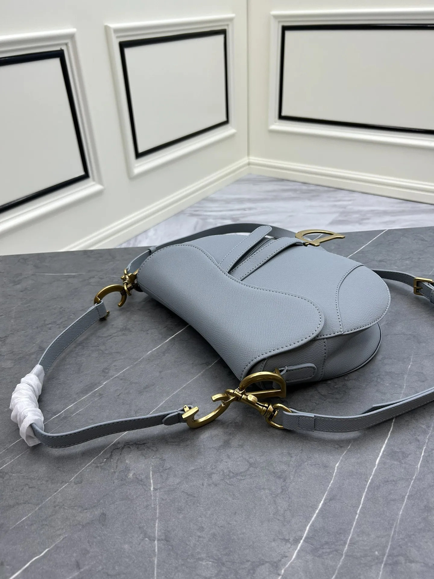 Christian Dior グレー サドルバッグ 細肩ストラップ - 画像 (4)