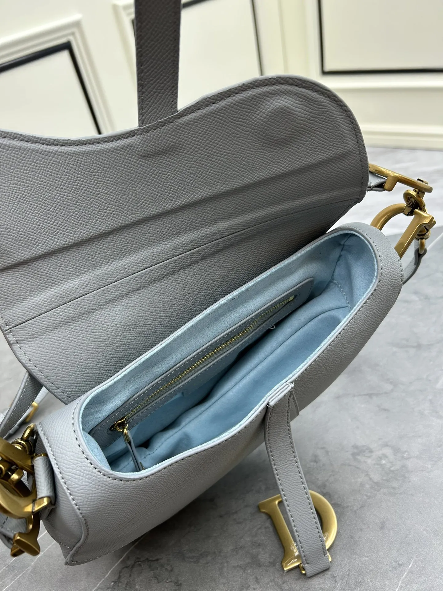 Christian Dior グレー サドルバッグ 細肩ストラップ - 画像 (8)