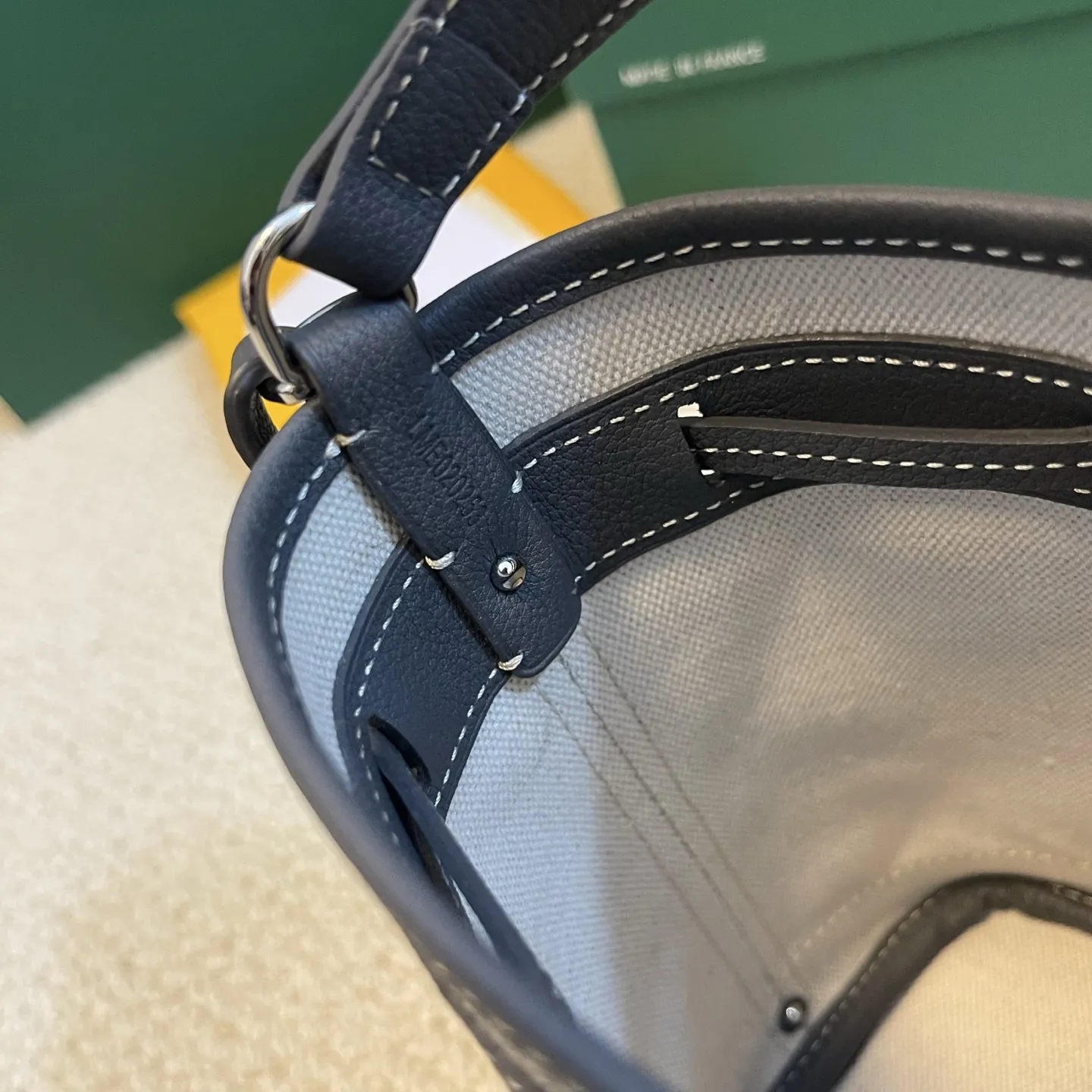 Goyard Petit Flot グレー ミニバケットバッグ - 画像 (10)