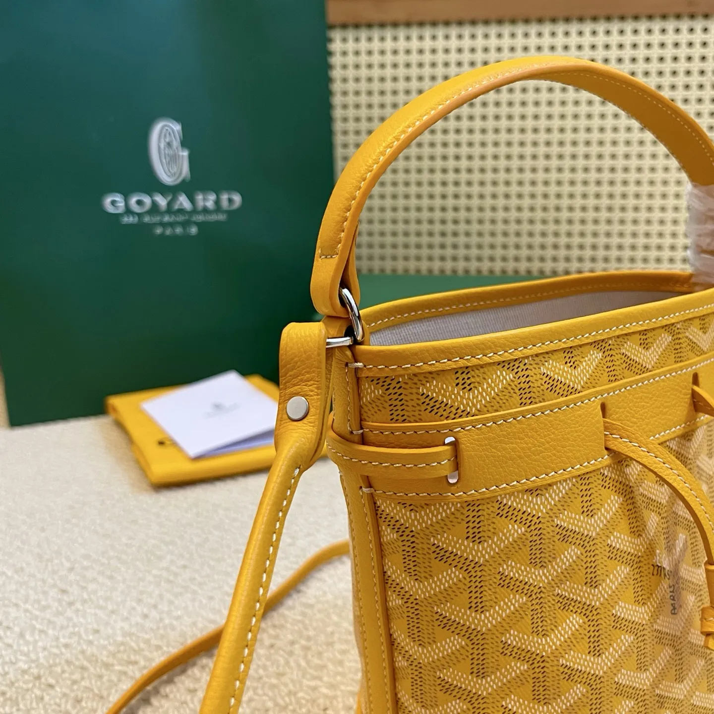 Goyard Petit Flot イエロー ミニバケットバッグ - 画像 (6)