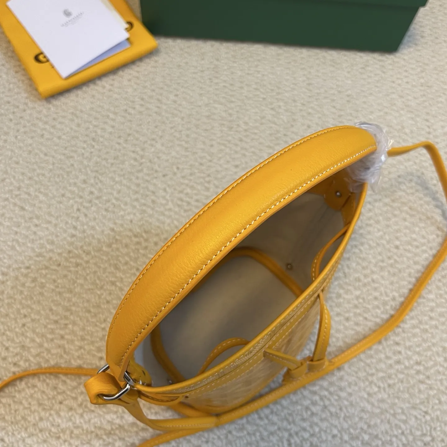 Goyard Petit Flot イエロー ミニバケットバッグ - 画像 (8)