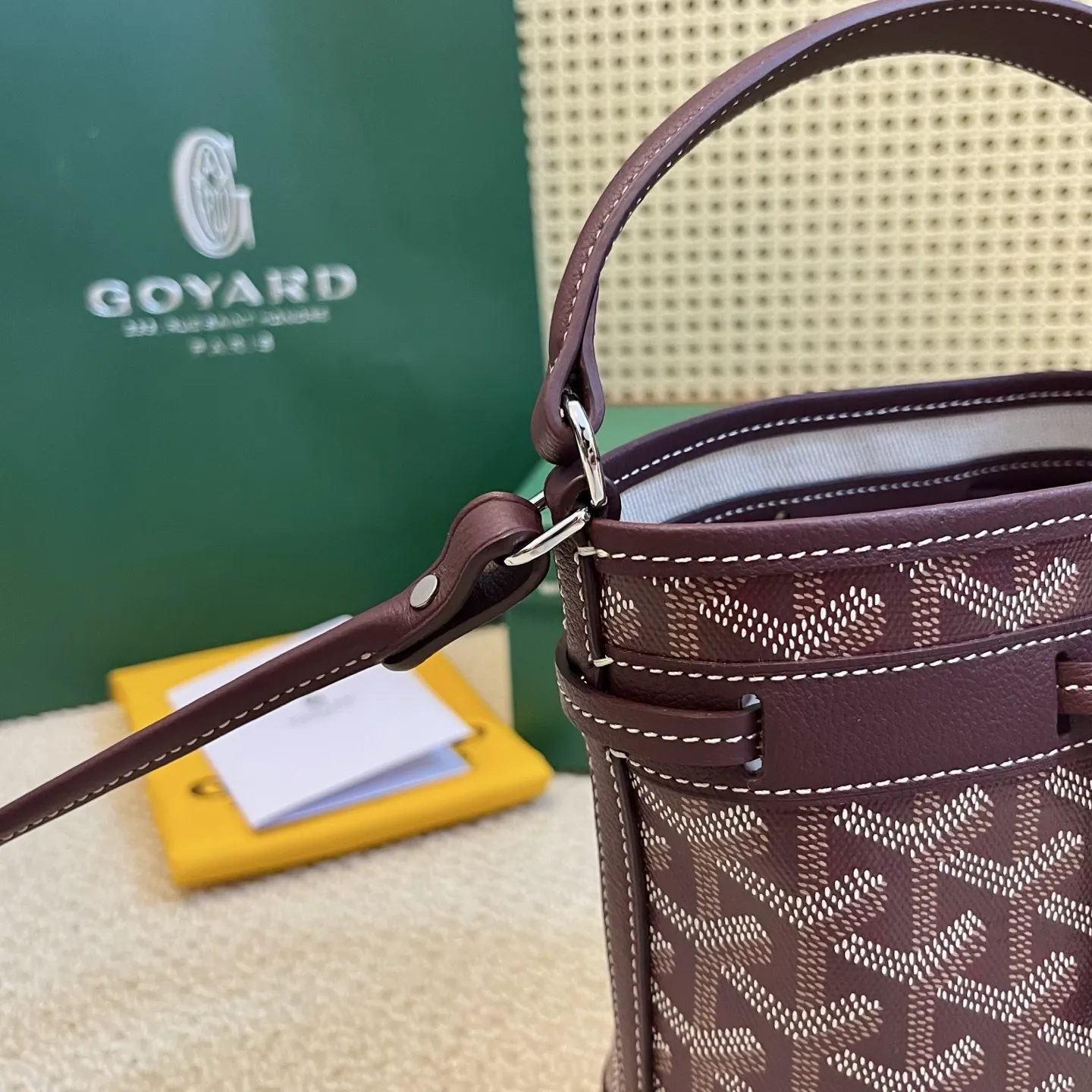 Goyard Petit Flot マルーンミニバケットバッグ - 画像 (6)