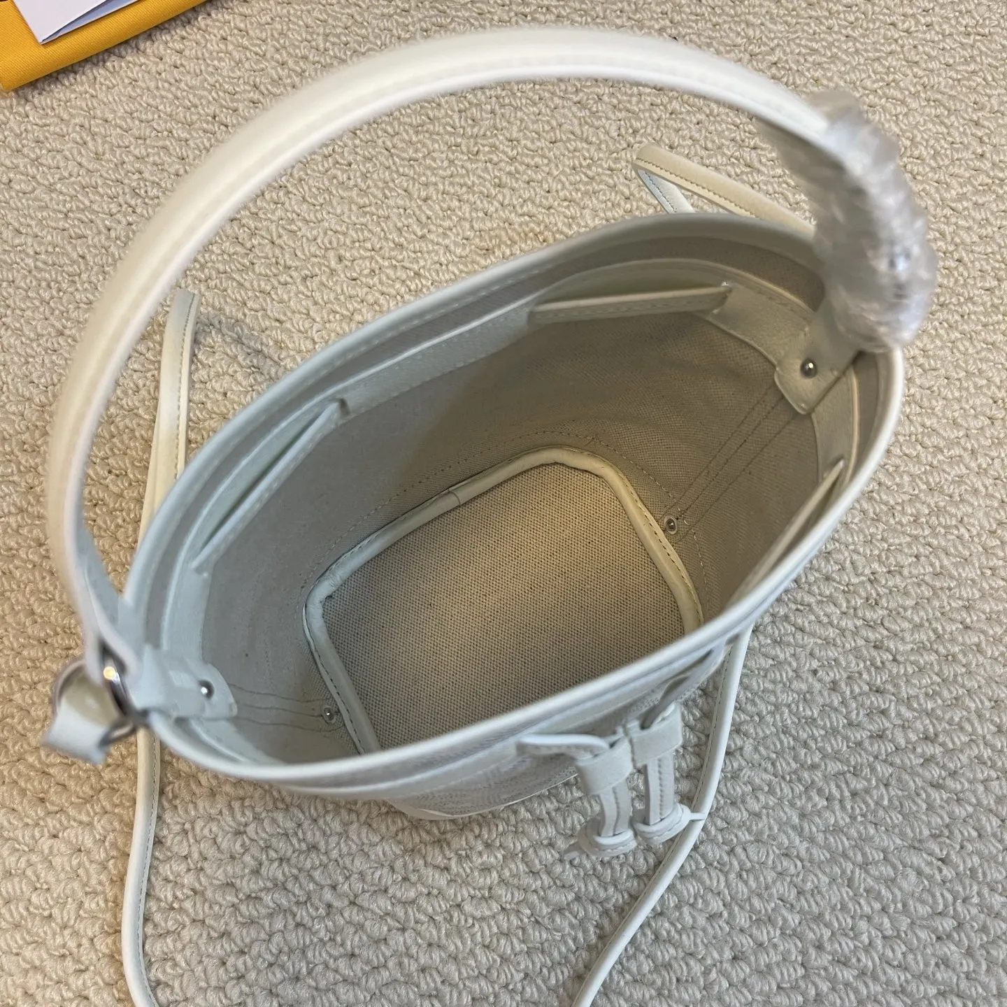 Goyard Petit Flot ミニバケットバッグ ホワイト - 画像 (9)