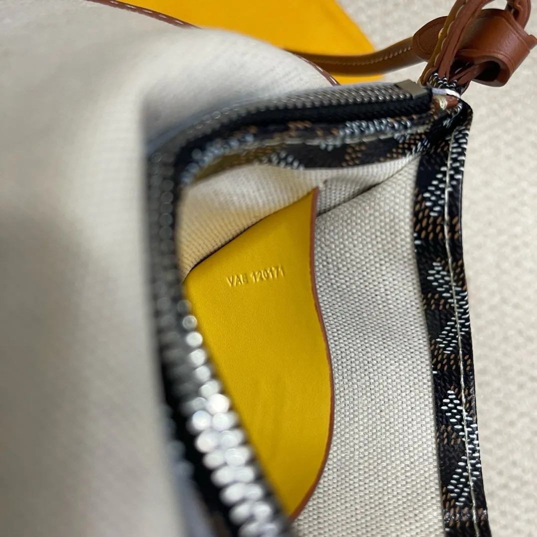 Goyard グレー 三層ポーチバッグ - 画像 (10)