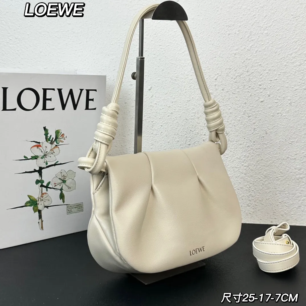 LOEWE Paseo ホワイト 中古ショルダーバッグ - 画像 (3)