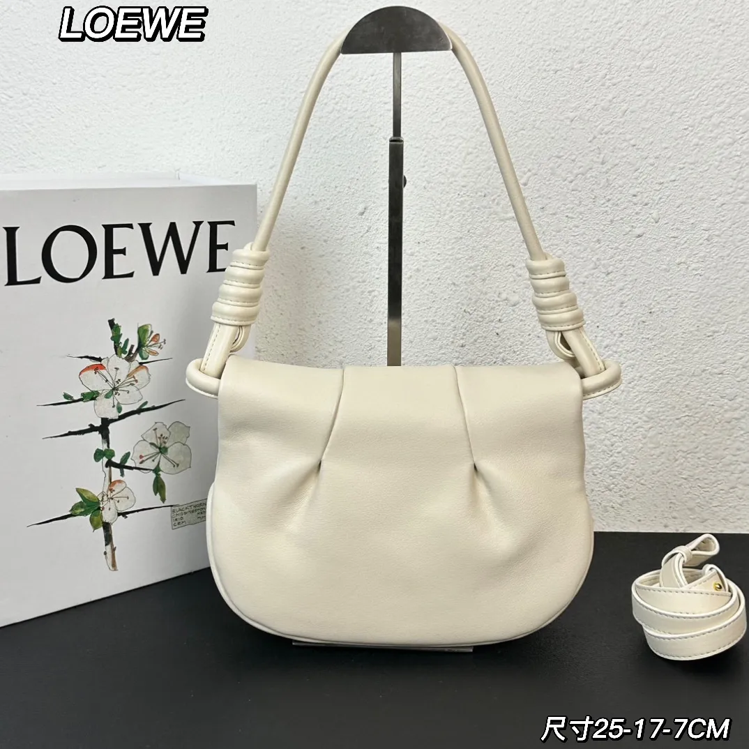 LOEWE Paseo ホワイト 中古ショルダーバッグ - 画像 (4)