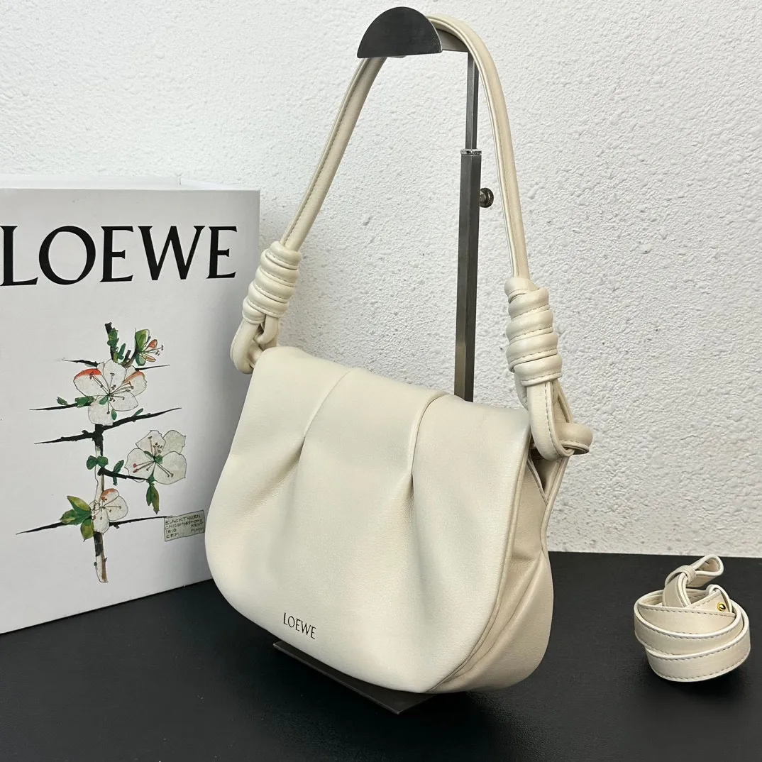 LOEWE Paseo ホワイト 中古ショルダーバッグ - 画像 (5)