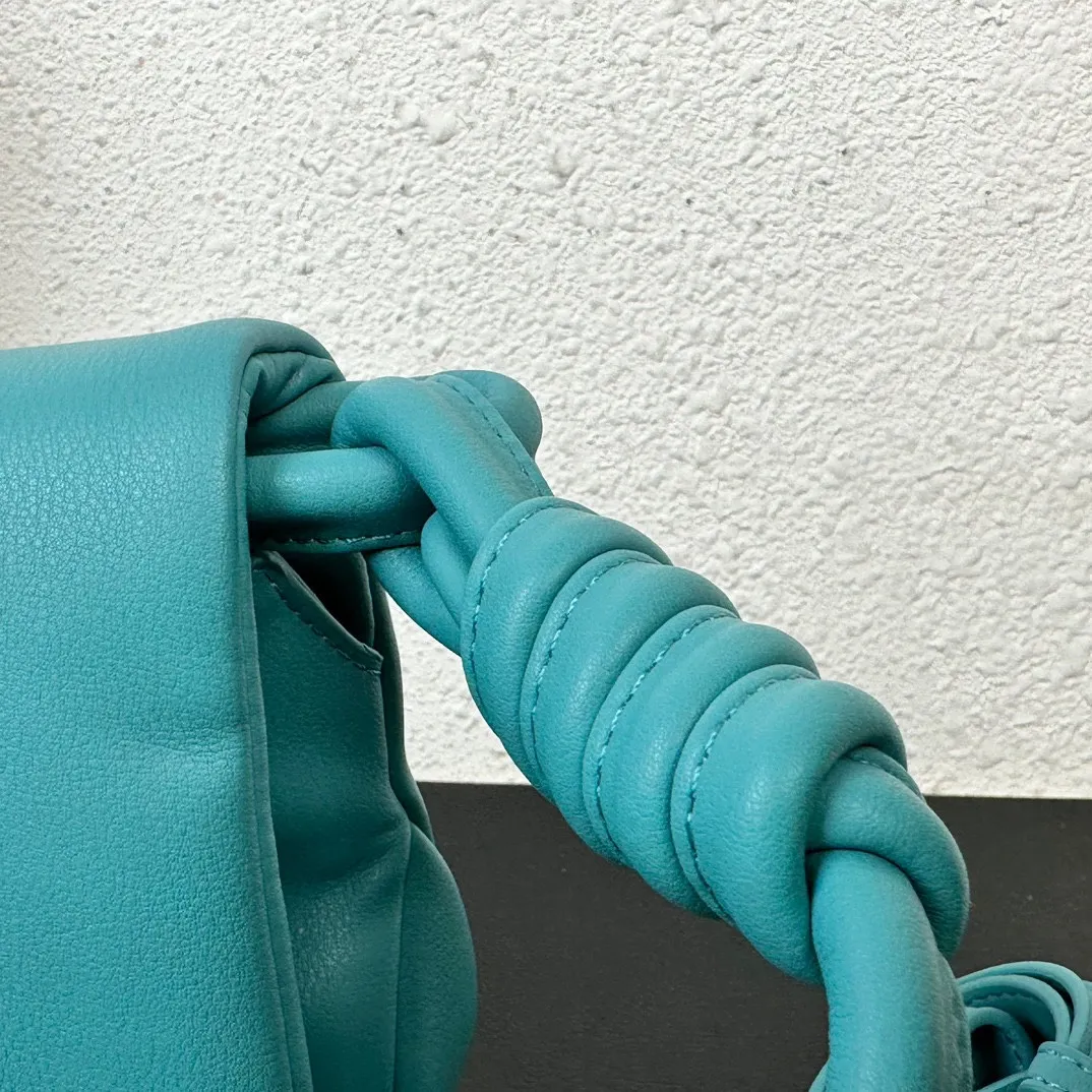 LOEWE Paseo ターコイズ 中古アンダーアームバッグ - 画像 (6)