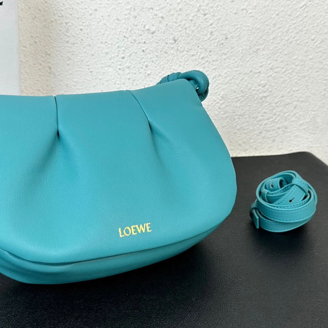 LOEWE Paseo ターコイズ 中古アンダーアームバッグ - 画像 (7)