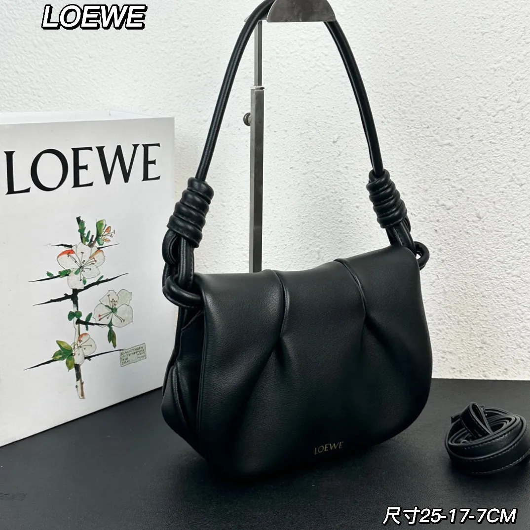 LOEWE Paseo ブラック 中古ショルダーバッグ - 画像 (3)