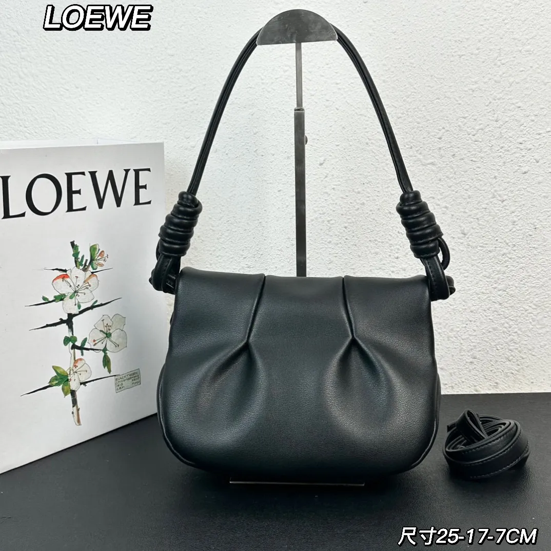 LOEWE Paseo ブラック 中古ショルダーバッグ - 画像 (4)
