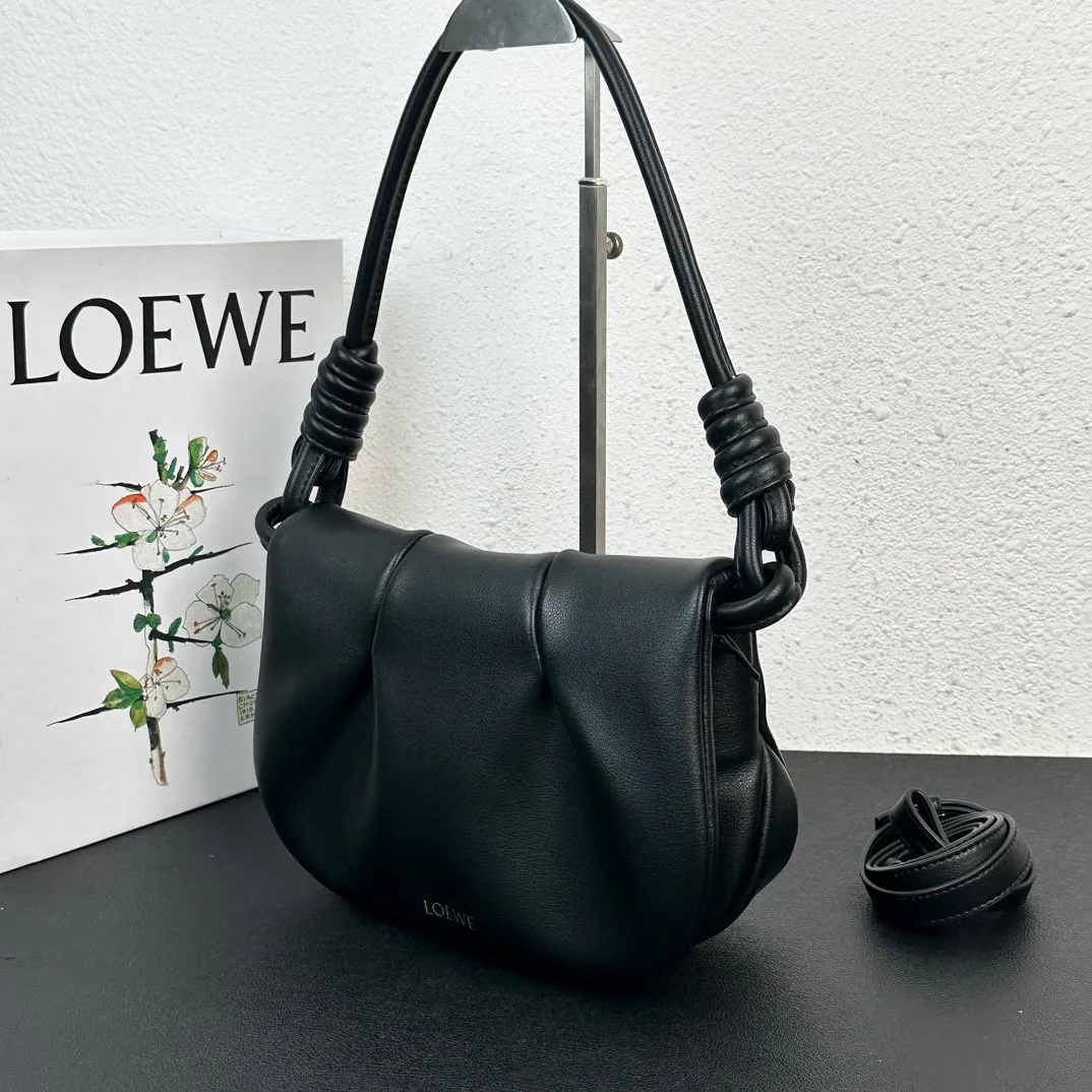 LOEWE Paseo ブラック 中古ショルダーバッグ - 画像 (5)