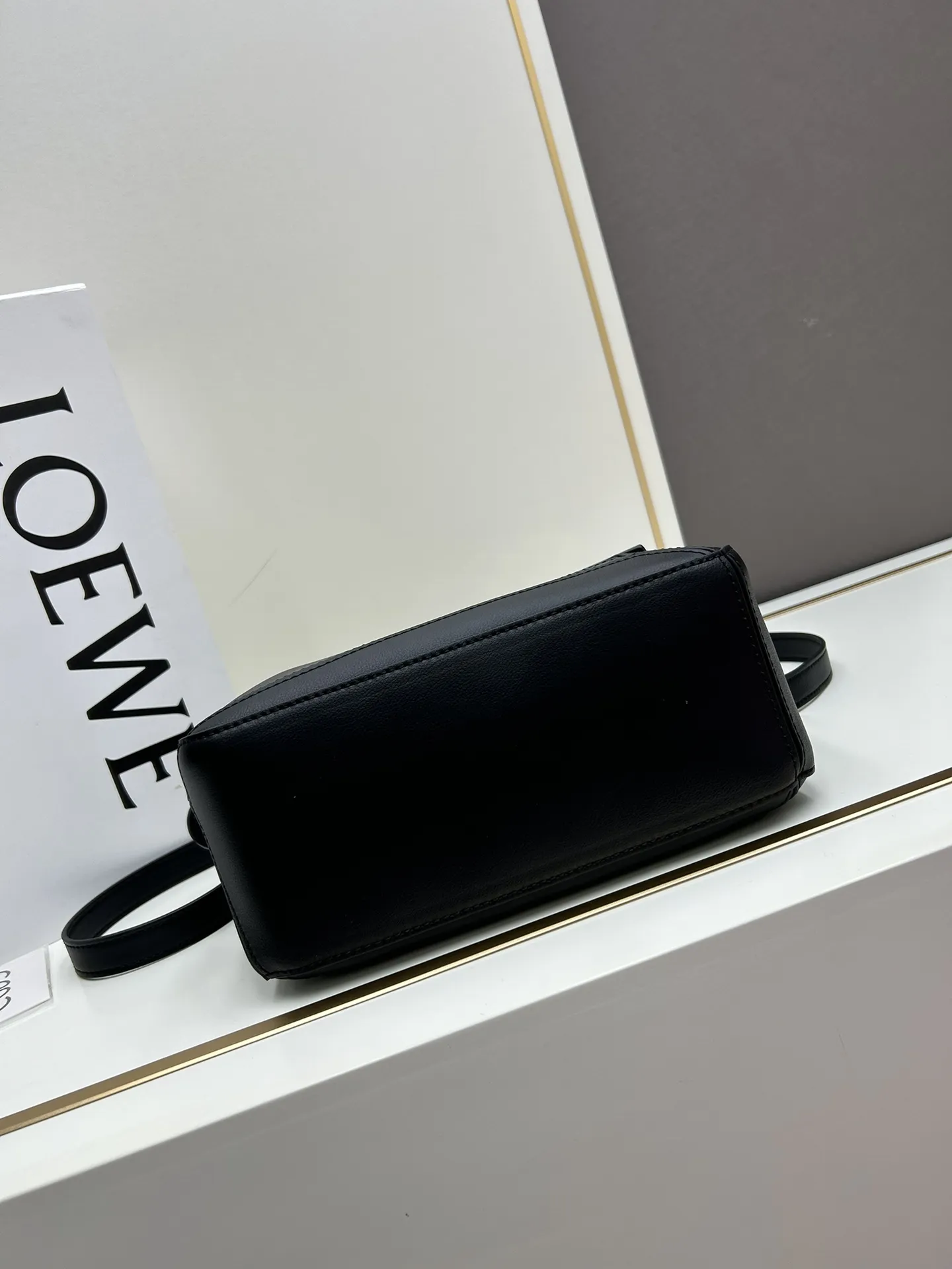 LOEWE 720 Puzzle バッグ ブラック 小型 - 画像 (6)