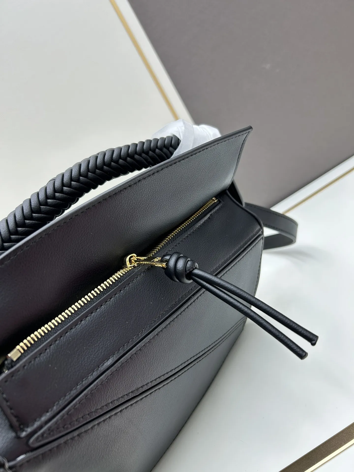 LOEWE 720 Puzzle バッグ ブラック 小型 - 画像 (8)