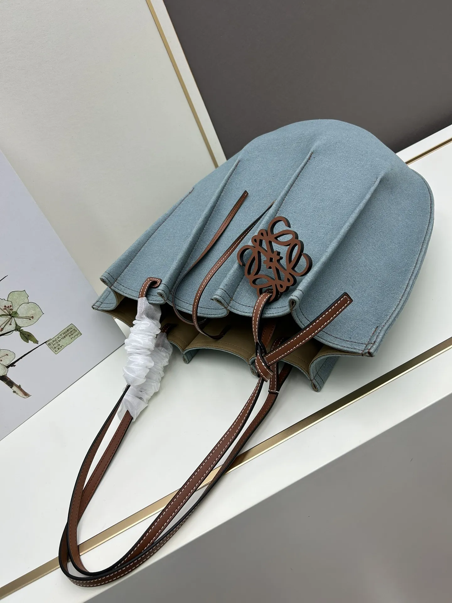 LOEWE 540 Loew Shell Tote ブルー 大型バッグ - 画像 (3)