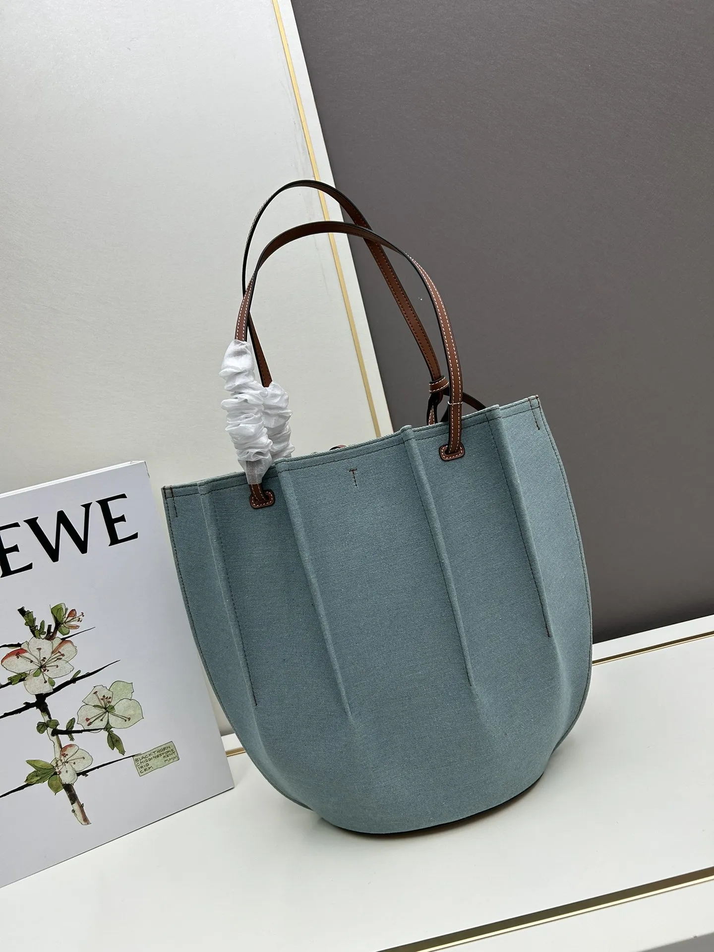 LOEWE 540 Loew Shell Tote ブルー 大型バッグ - 画像 (4)