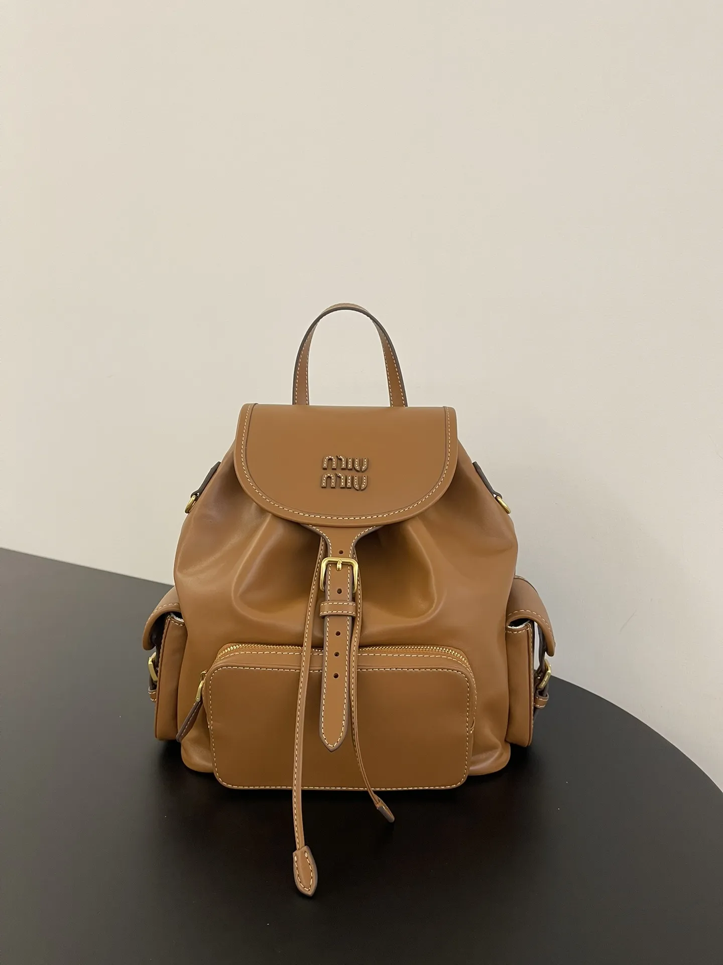Miu Miu カラメル色 大サイズバックパック